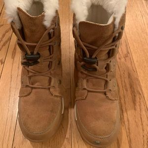 Sorel Kids Whitney boot size 5 (big kid)